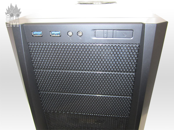 antec_three_hundred_two_frontal_exterior_detalle