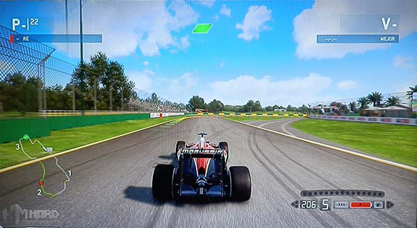 Monitor-Philips-Gamer-SmartContrast-activado-en-juego-F1-en-modo-carreras