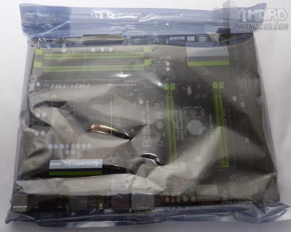 Placa-Base-Gigabyte-en-bolsa-antiestatica