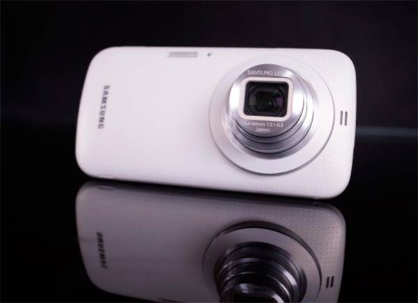 Samsung-Galaxy-K-zoom-diseno-3