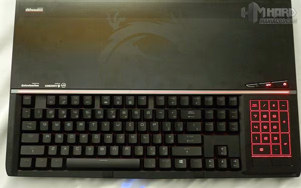 Portatil-GT80Titan-74