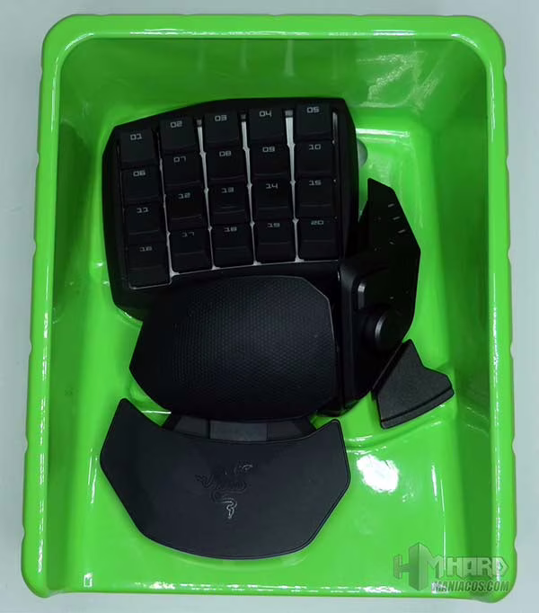 Razer Orbweaver Chroma 8