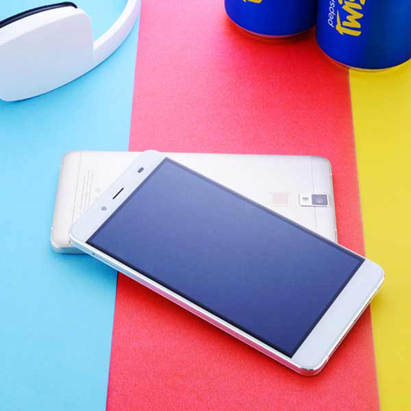 Pepsi P1S pantalla