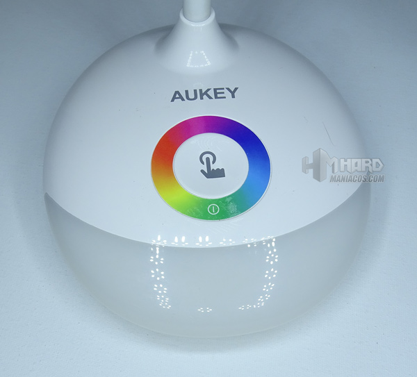 lámpara de escritorio portátil RGB Aukey 10