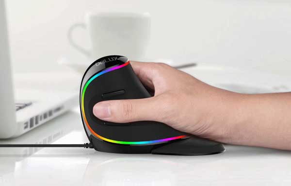 Delux Mouse ha diseñado un modelo de ratón vertical