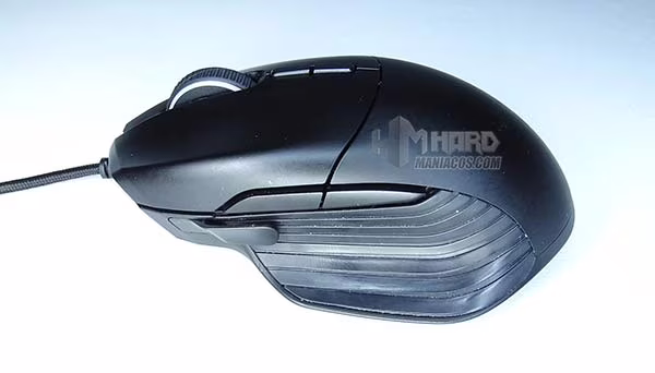 Razer Basilisk con gatillo largo