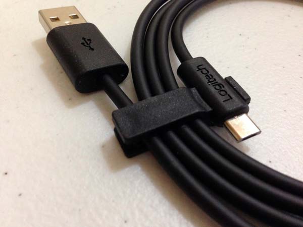 consejos para mejorar la duración de la batería, cable usb enroscado