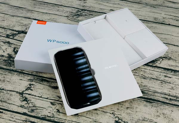 caja y accesorios oukitel wp5000