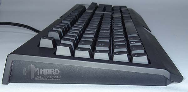 lateral izquierdo teclado blackwidow chroma v2
