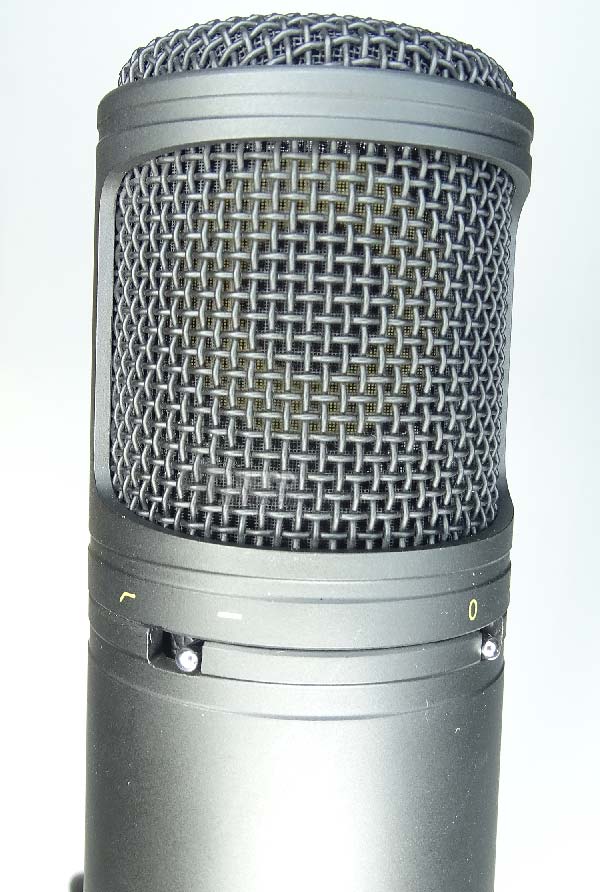 microfono condensador Aukey Mi-U2 rejilla y controles