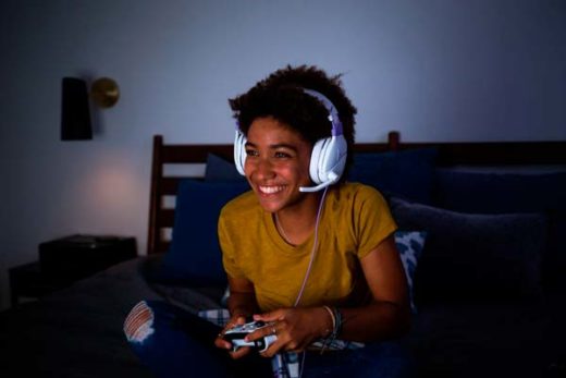 RECON SPARK HEADSET LIFESTYLE2