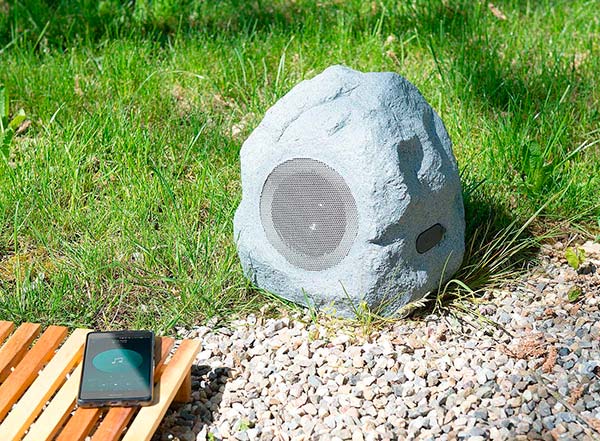 altavoz piedra Auviso exterior
