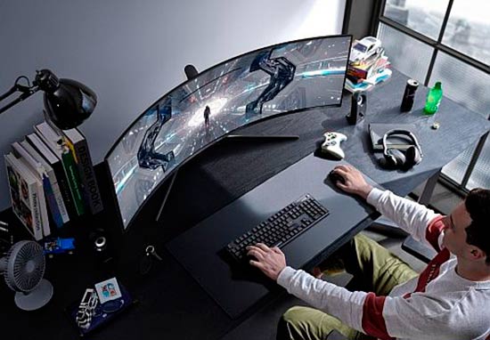 monitor curvo gaming Samsung