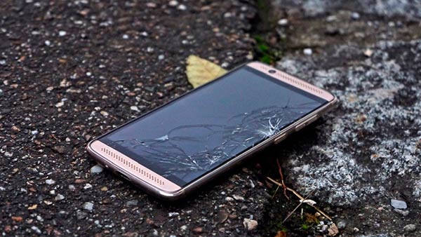 reparar pantalla movil rota