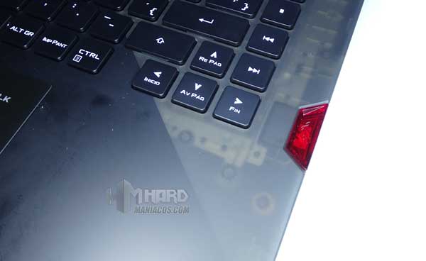 KeyStone inserto en ROG Strix SCAR 15 G533