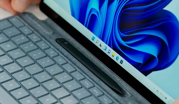 Microsoft Surface Pen 2 y teclado