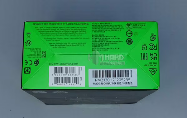 parte inferior caja Razer Basilisk V3