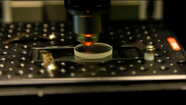 laser comprimir 500TB en un disco de vidrio del tamaño de un CD