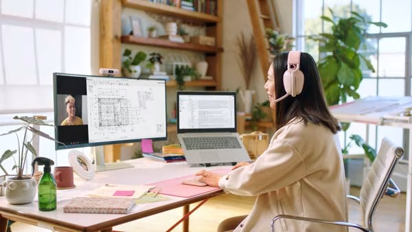 Logitech Brio 500 y Auriculares Zone Vibe