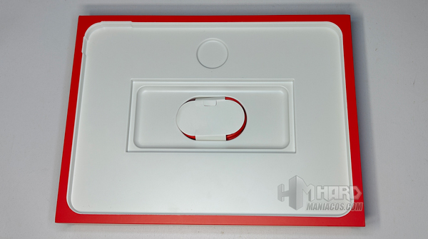 cable tablet OnePlus Pad en caja