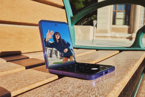 Motorola Google Photos header