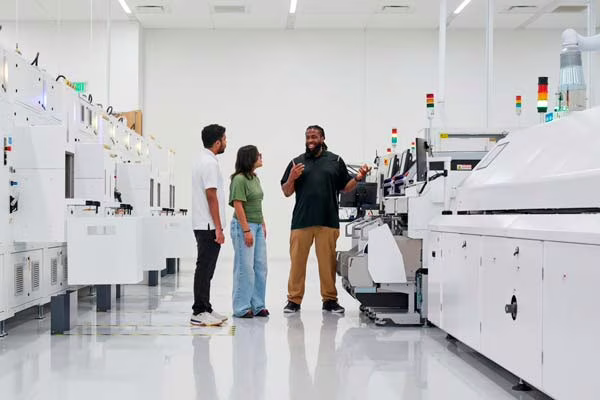 Apple abre su nuevo centro en Houston junto a la fabricación de Mac mini y servidores de IA