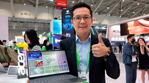 Portátil con procesador Intel Core Series 3 Wildcat Lake mostrado por Intel en Computex 2026