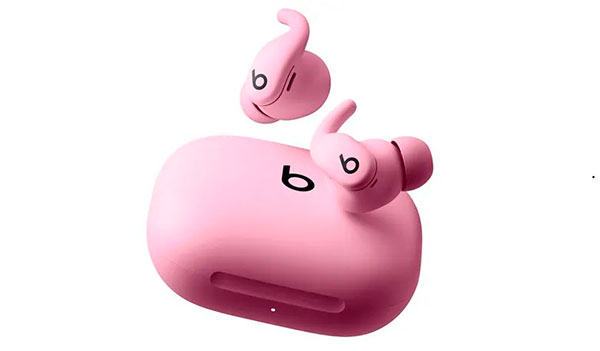 auriculares PowerBeats Fit de Apple con estuche en color rosa