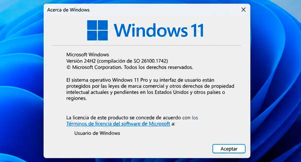 Cómo comprobar si un PC utiliza Windows 11 24H2 mediante el comando winver