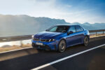 Nuevo BMW i3 50 xDrive 2026 circulando por carretera