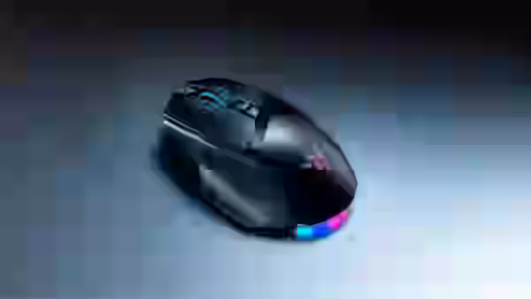 Razer Basilisk V4 Pro negro mostrando su diseño ergonómico, reposapulgar e iluminación RGB