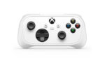 Foto oficial del Xbox Nano Controller mostrando su diseño compacto